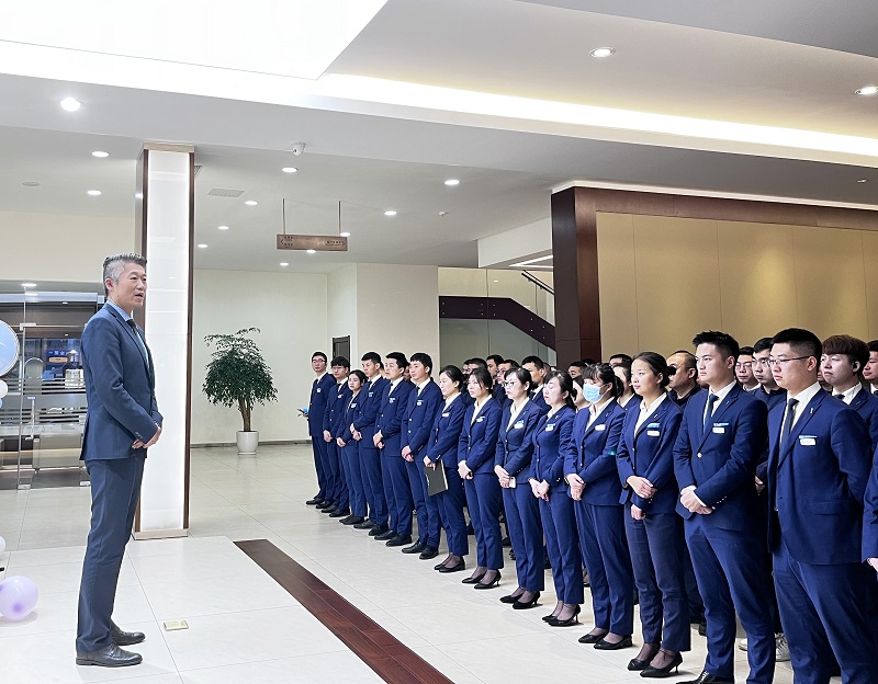 10月18日，陕西豪林汽车销售有限公司组织召开了第三季度优秀员工表彰大会。