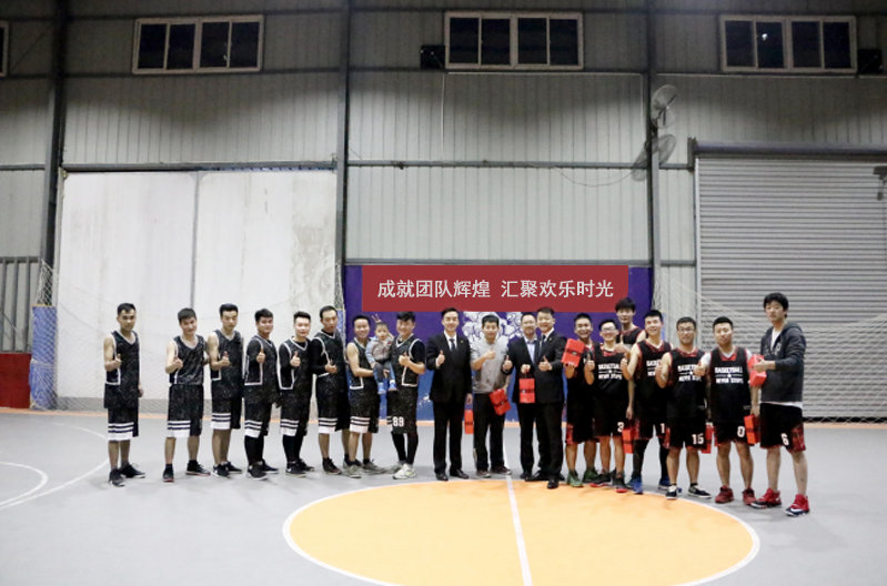      继2017年9月4日，福迪汽贸（北二环店）与欣达汽贸举行联谊赛之后，陕西豪林店也不甘示弱，向胜者欣达汽贸发起了挑战，约战了一场以“成就团队辉煌，汇聚欢乐时光”为主题的篮球联谊赛。